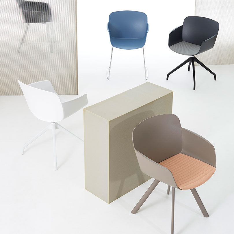 Sedia con base a 4 razze LIBERA
