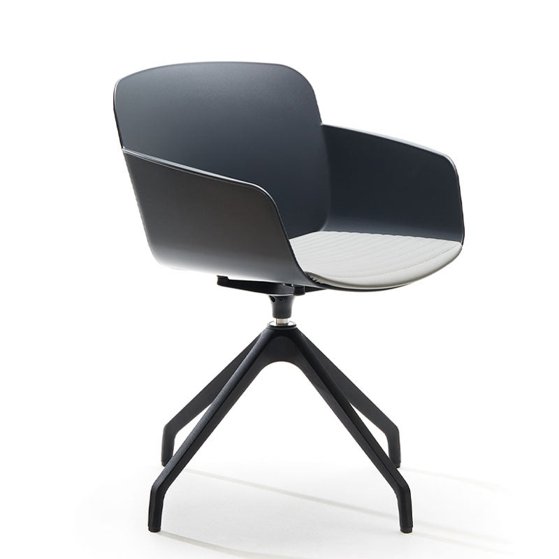 Sedia con base a 4 razze LIBERA