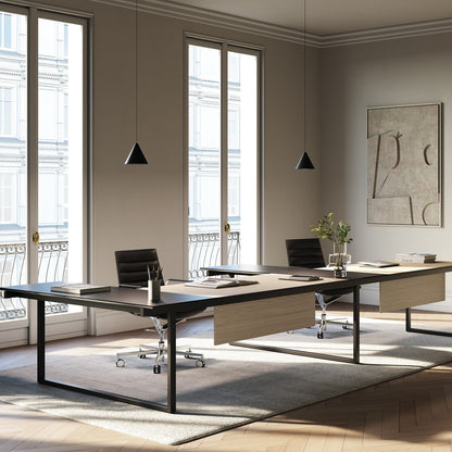 Scrivanie BE.1 Frezza in melaminico affiancate in un ufficio open space
