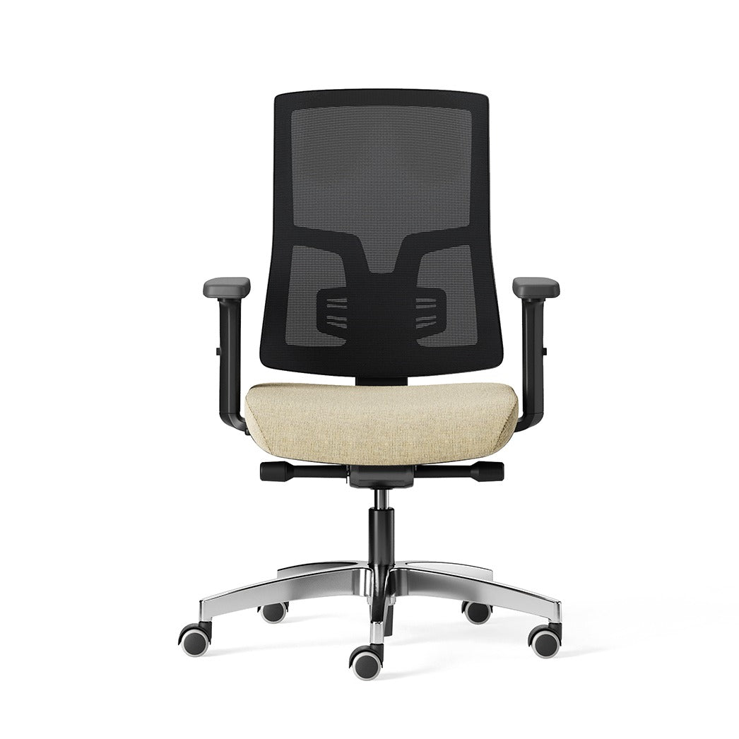 Sedia operativa KIKU Black Mesh Frezza con schienale in rete nera e braccioli, vista frontale