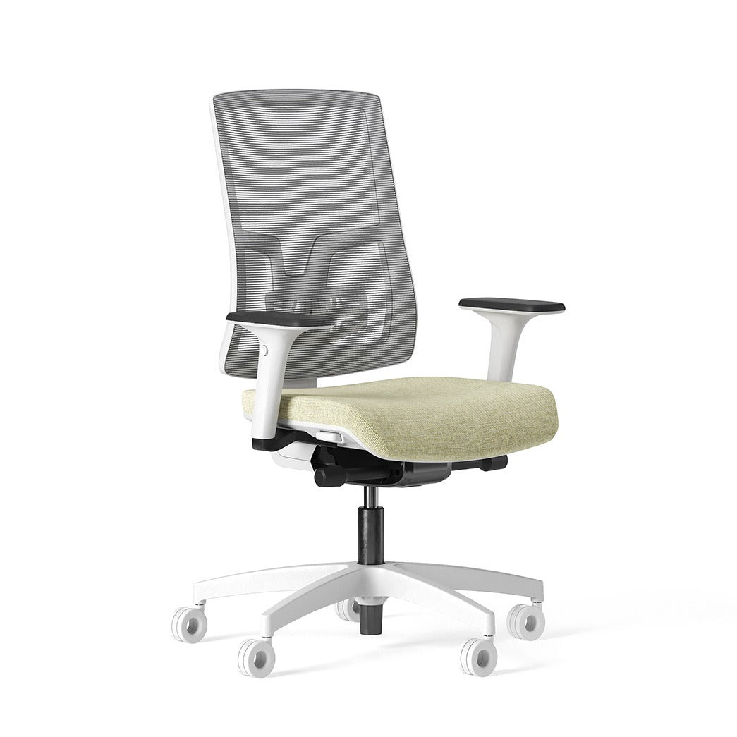 KIKU White Mesh Frezza con braccioli, vista di tre quarti