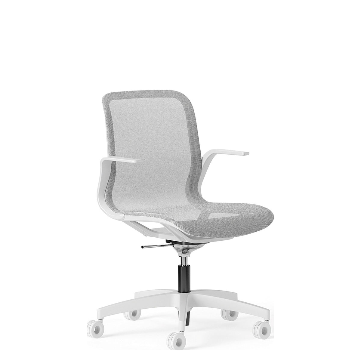 Sedia JODIE bianca con schienale basso e braccioli, base a 5 razze in nylon bianco con ruote, vista di tre quarti