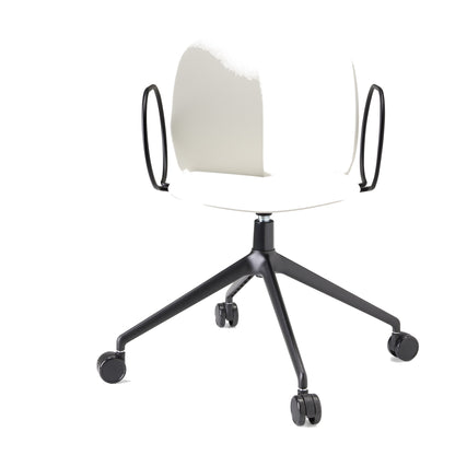 Poltroncina MENTHA con ruote e braccioli Scab in tecnopolimero rigenerato colore lino, vista posteriore