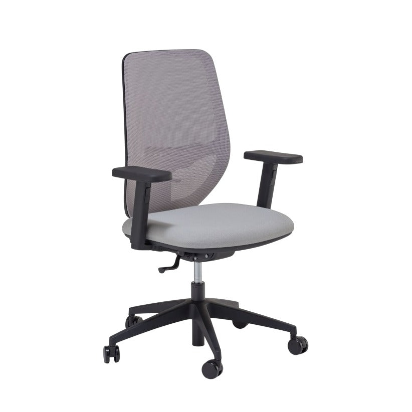 Sedia operativa ARIA MESH CR MStyle con schienale in rete grigia, sedile grigio e braccioli 4D