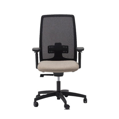 Sedia operativa NEON MESH MStyle con schienale in rete nera, sedile beige e braccioli 3D