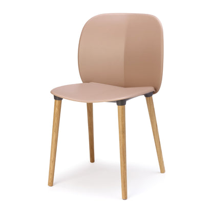 Sedia multiuso NATURAL MENTHA Scab con gambe in rovere naturale e scocca colore caramel