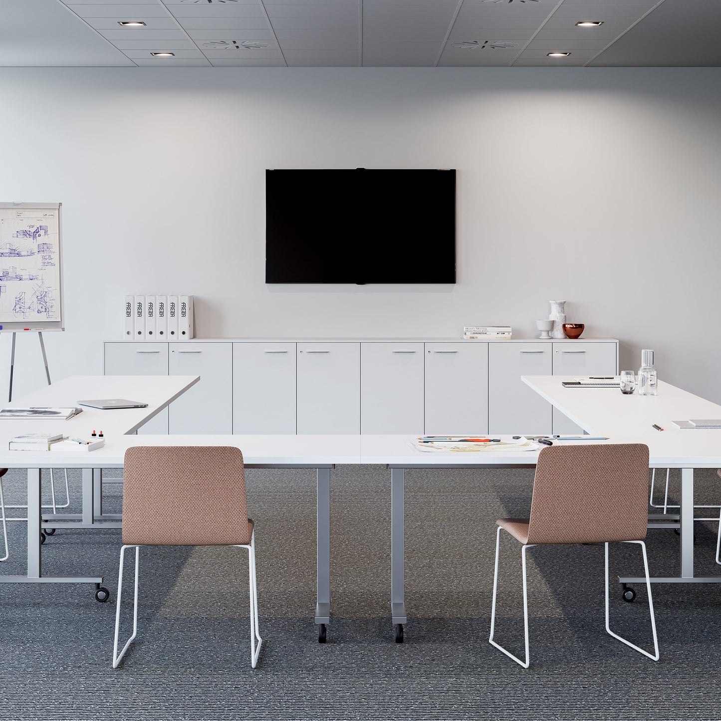 Sala riunioni con tavoli POP FOLDING Frezza accostati e sedie