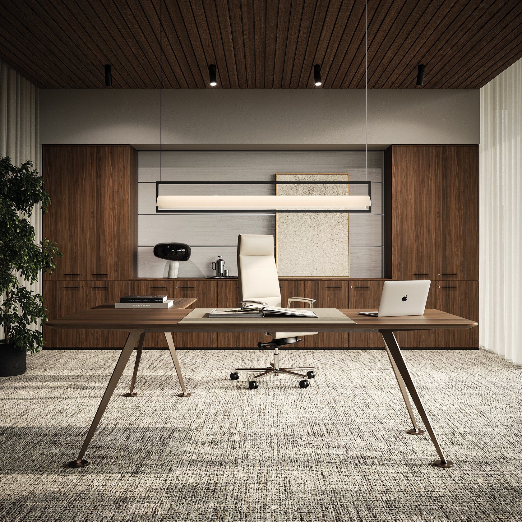 Scrivania SPIKE Frezza in un ufficio direzionale con boiserie in legno