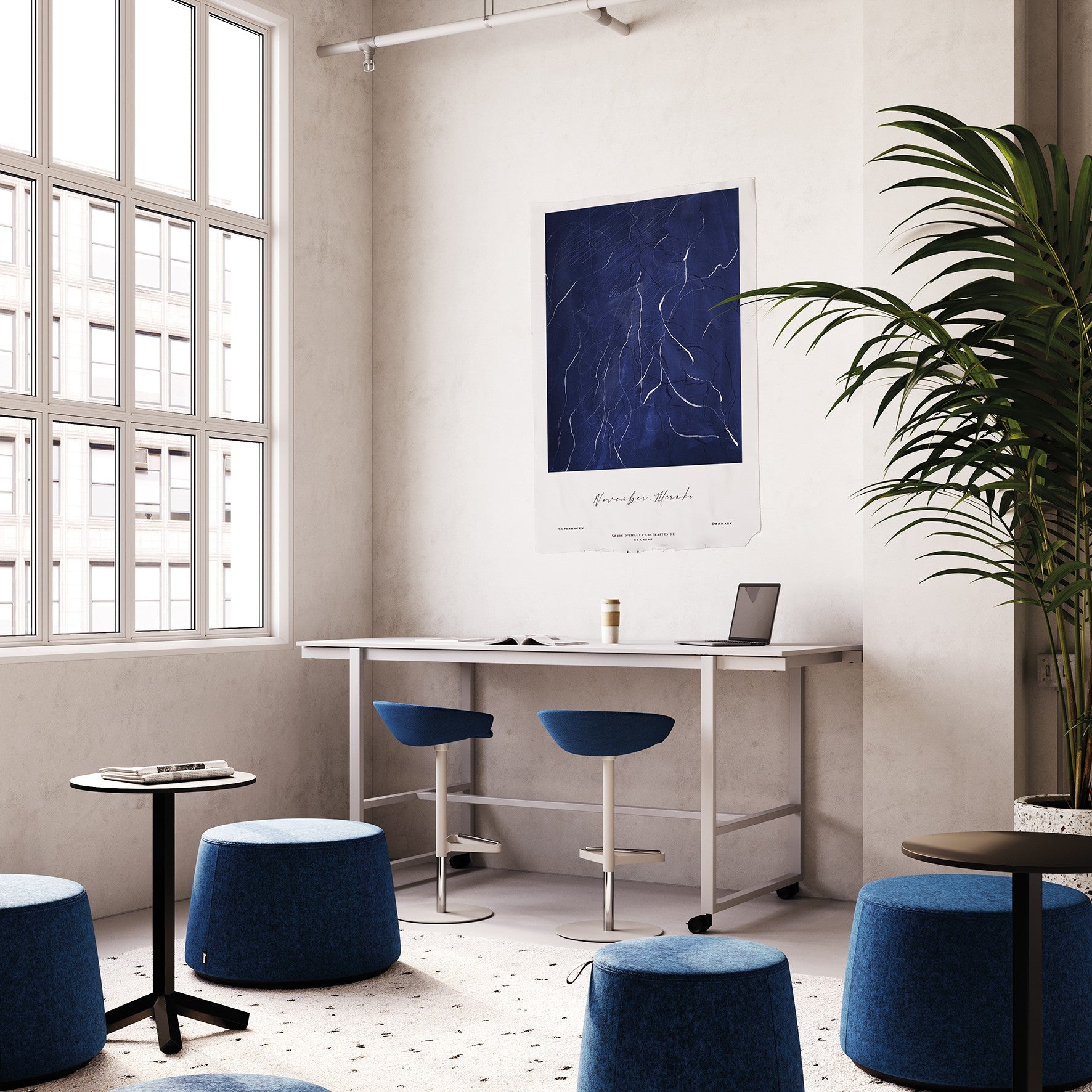 Tavolo alto BE.1 Frezza con sgabelli blu in un open space